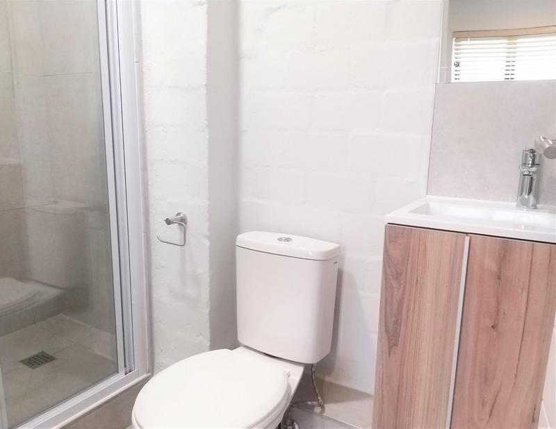 To Let 1 Bedroom Property for Rent in Diep River Western Cape